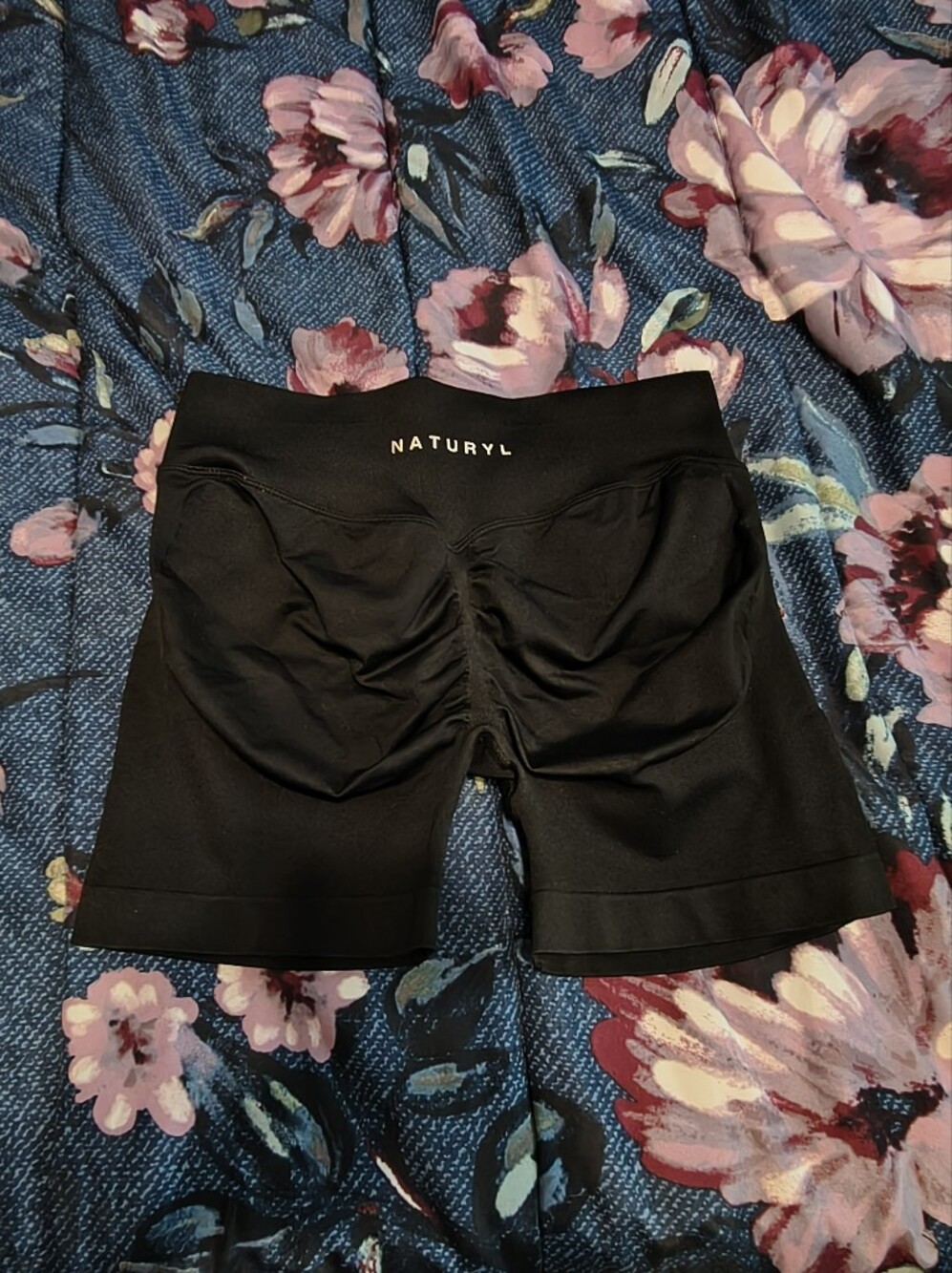 Naturyl Women's Black High-Waist Scrunch Bike Shorts